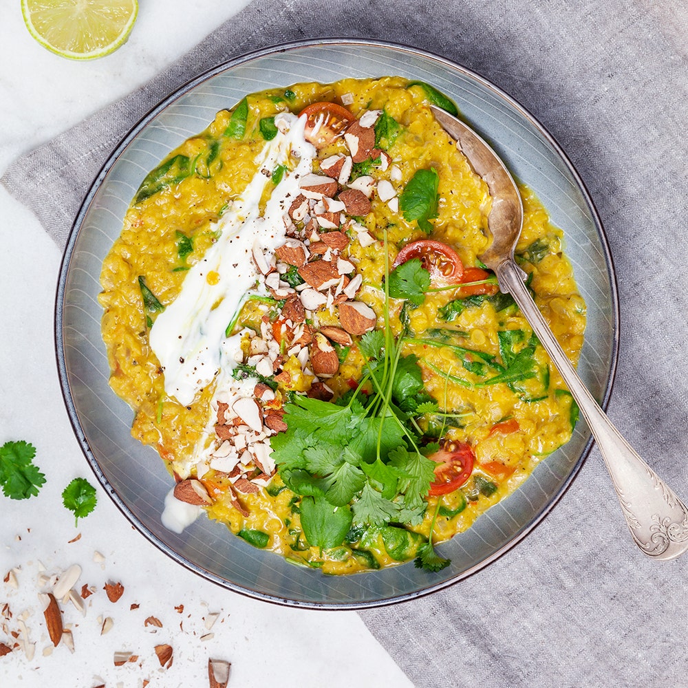 Indisk daal med hackade mandlar