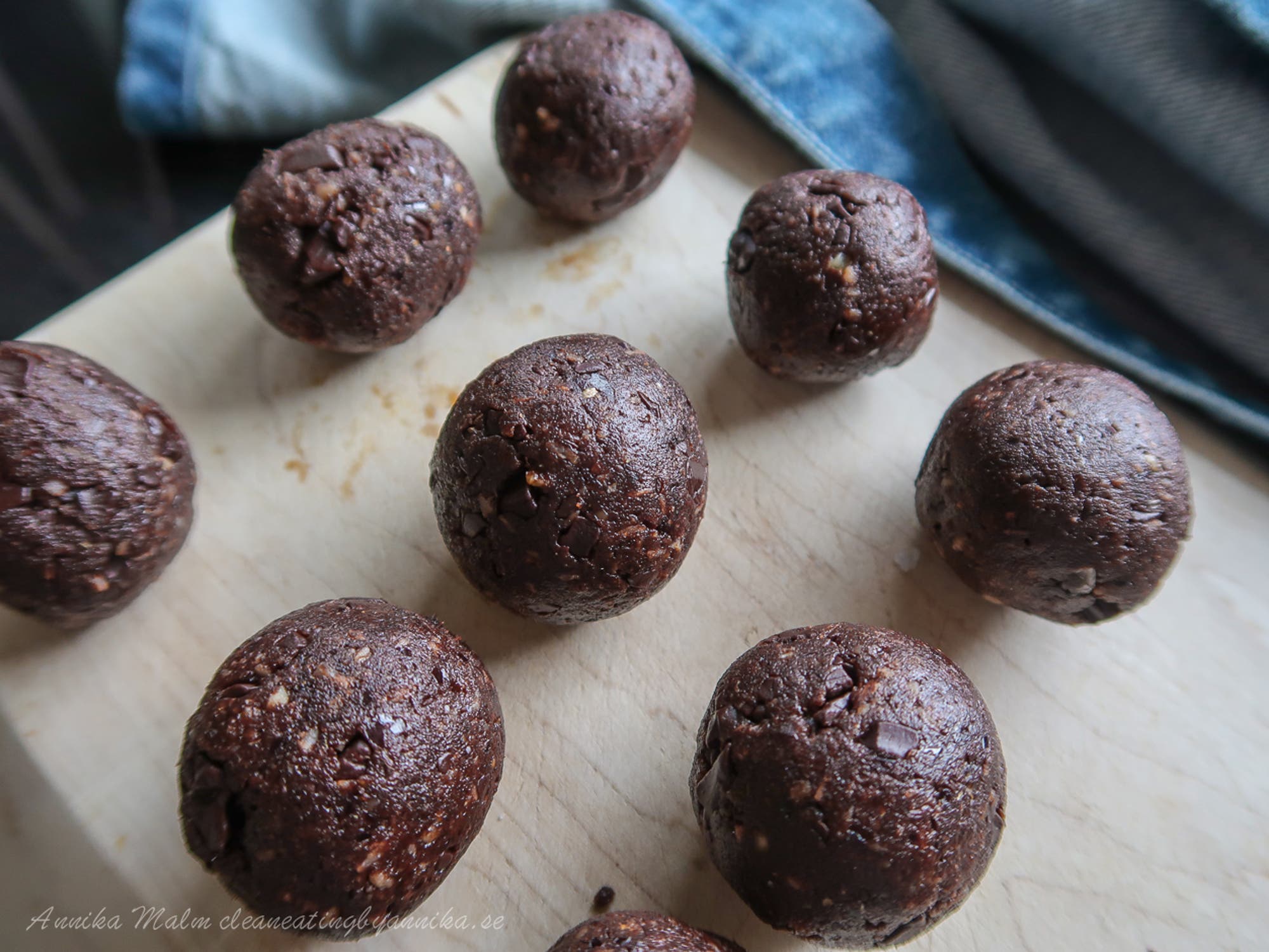 Energibollar med choklad och lakrits, 15 st
