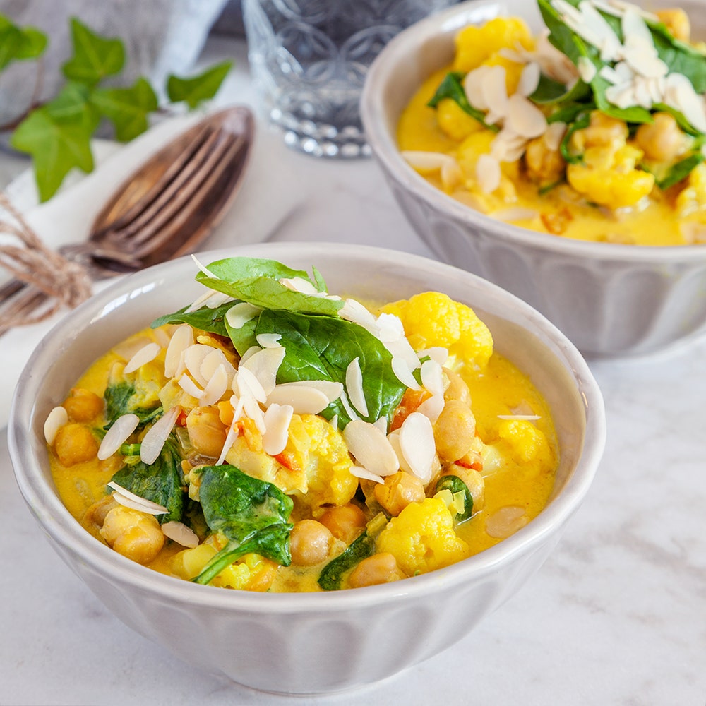 Currygryta med mandeltopping