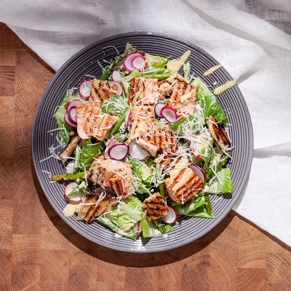 Caesarsallad med grillad lax