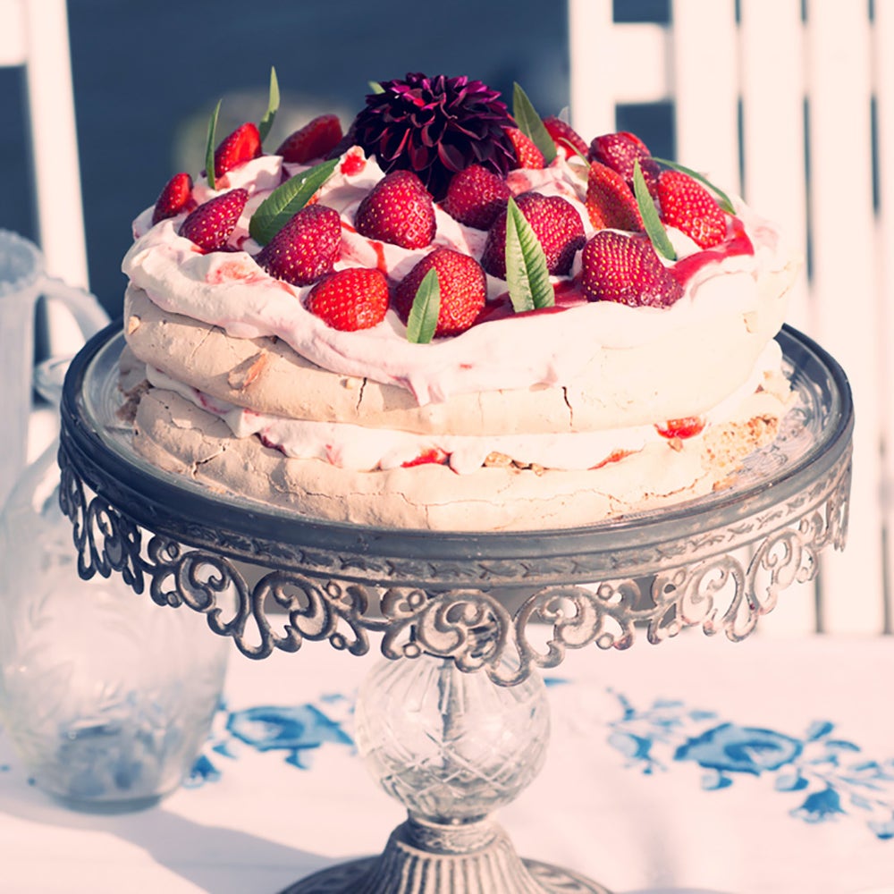 Micaels midsommarmarängtårta