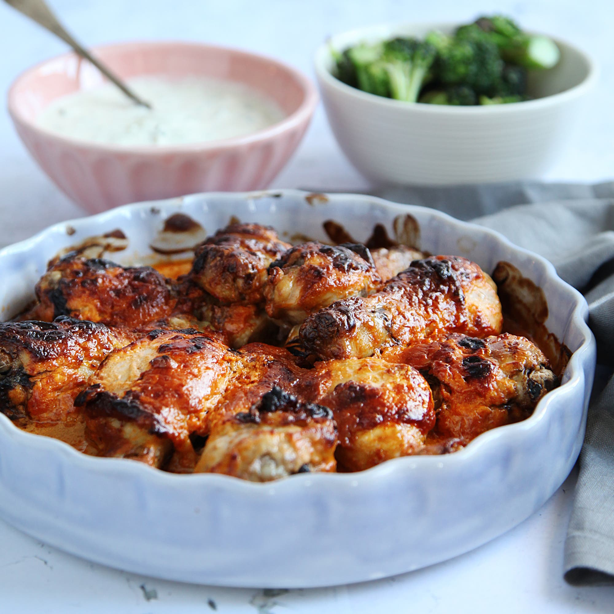 Tandoorikyckling med dipp och broccoli