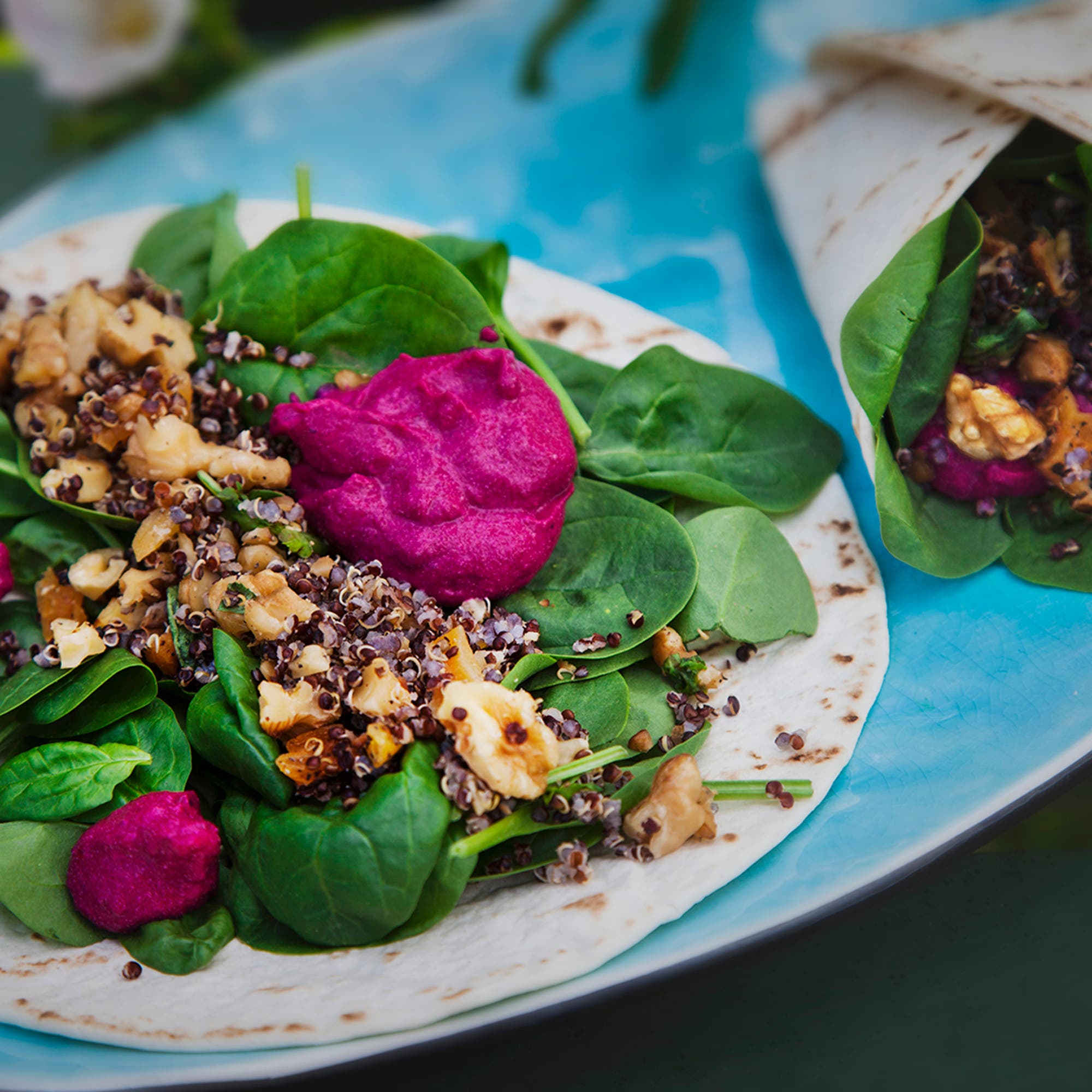 Rosa wraps med getost och rödbetor