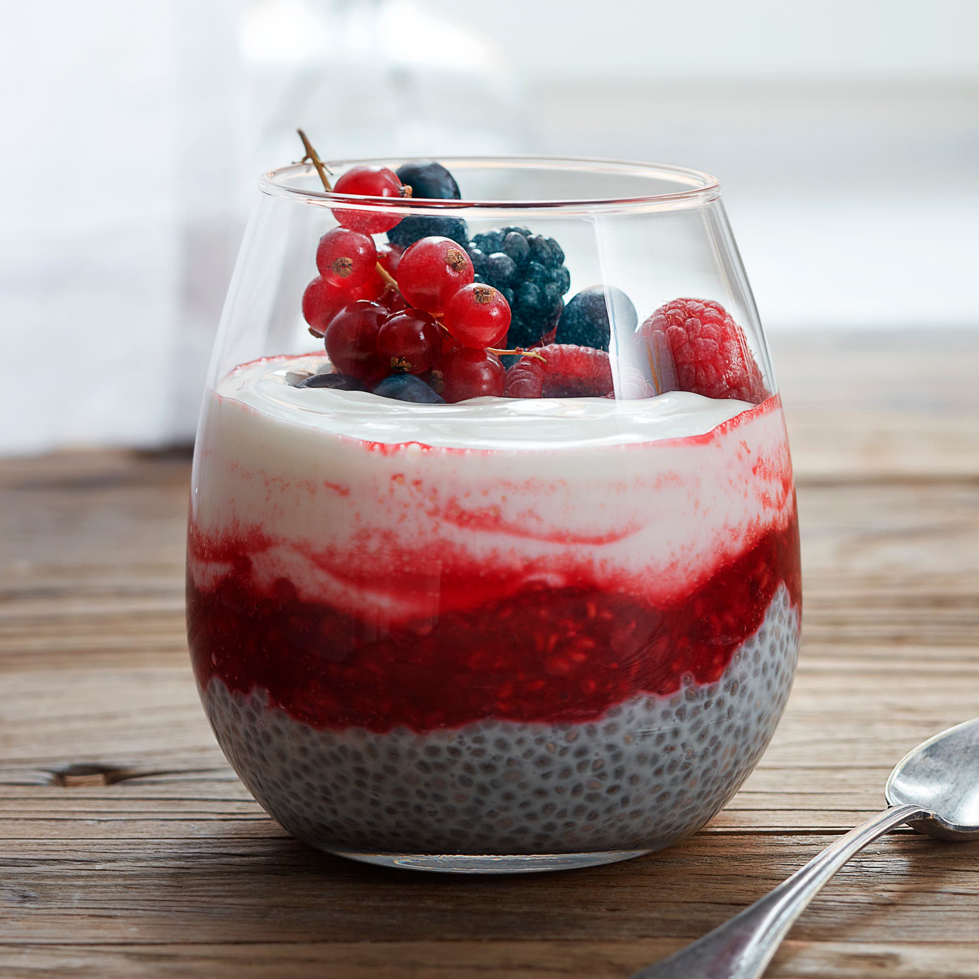 Chiapudding med Verum® Filmjölk och färska bär