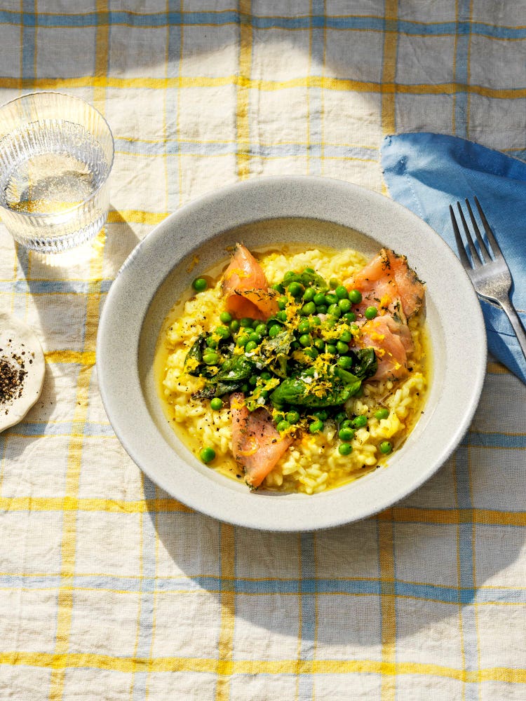 Citronrisotto med brynt smör, ärtor & gravad lax