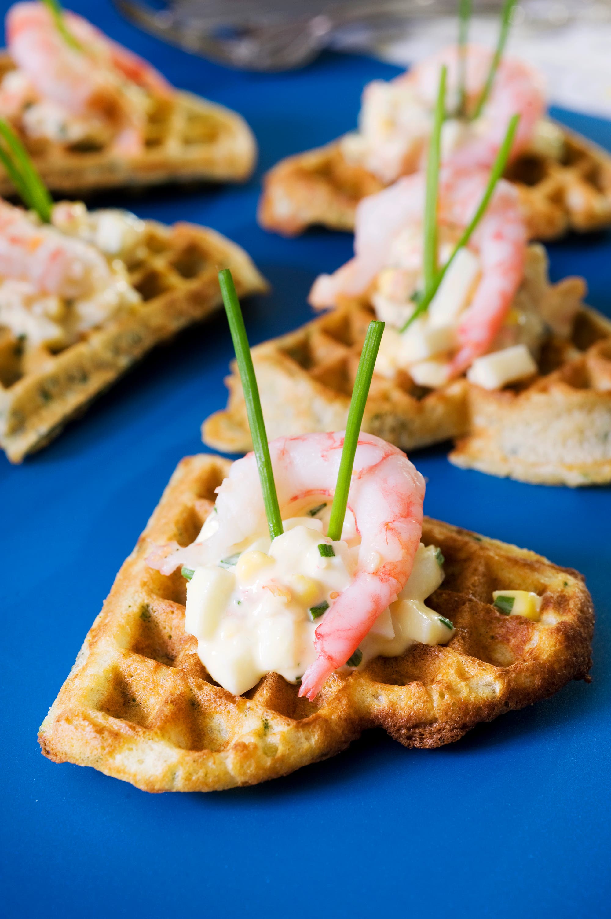 Spenatvåfflor med räksallad