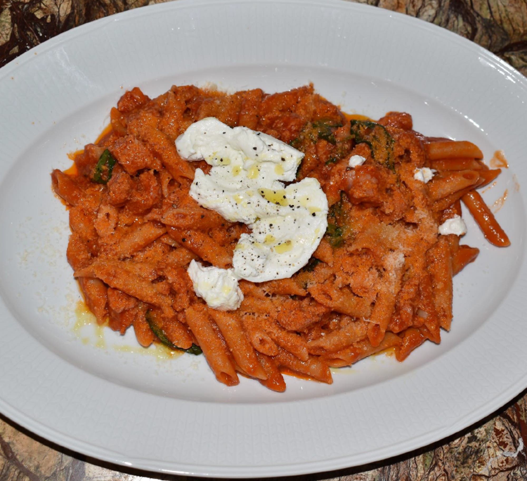 Salsiccia penne lisce