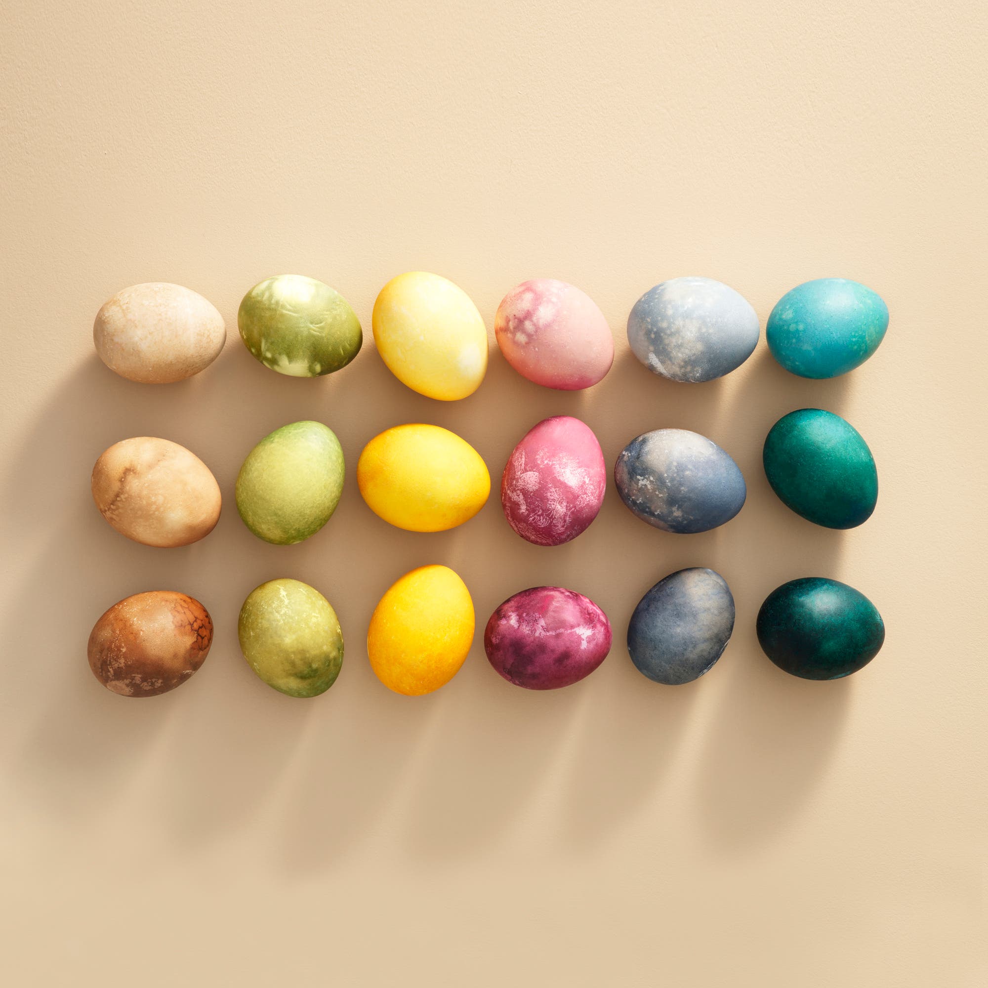 Färgade ägg till påsk