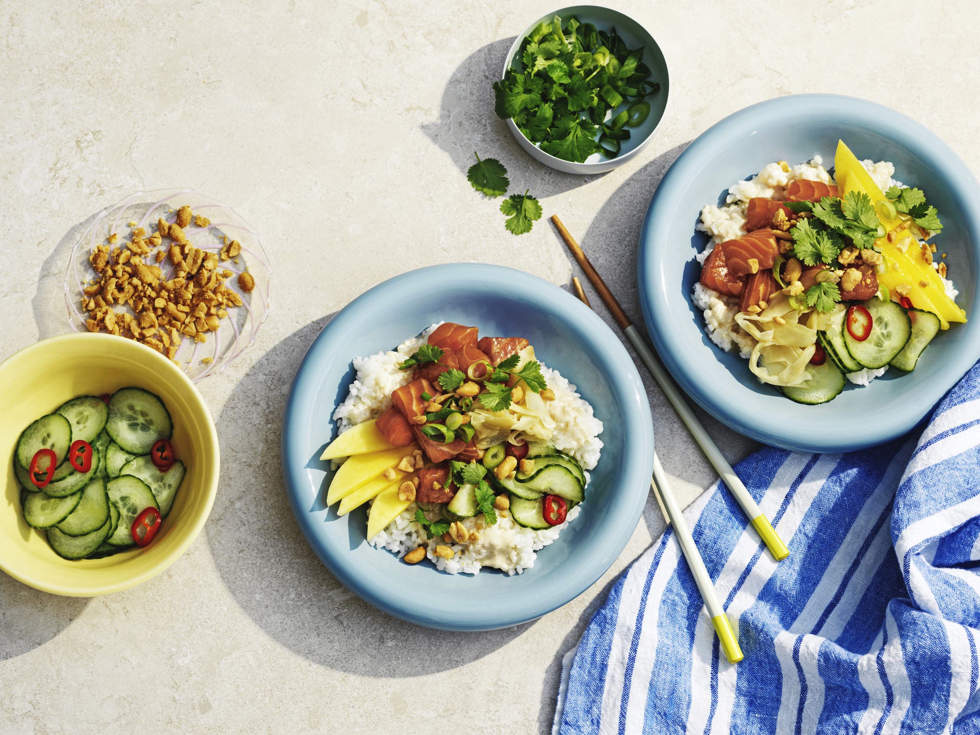 Pokébowl med lax, kokos-dressing & mango