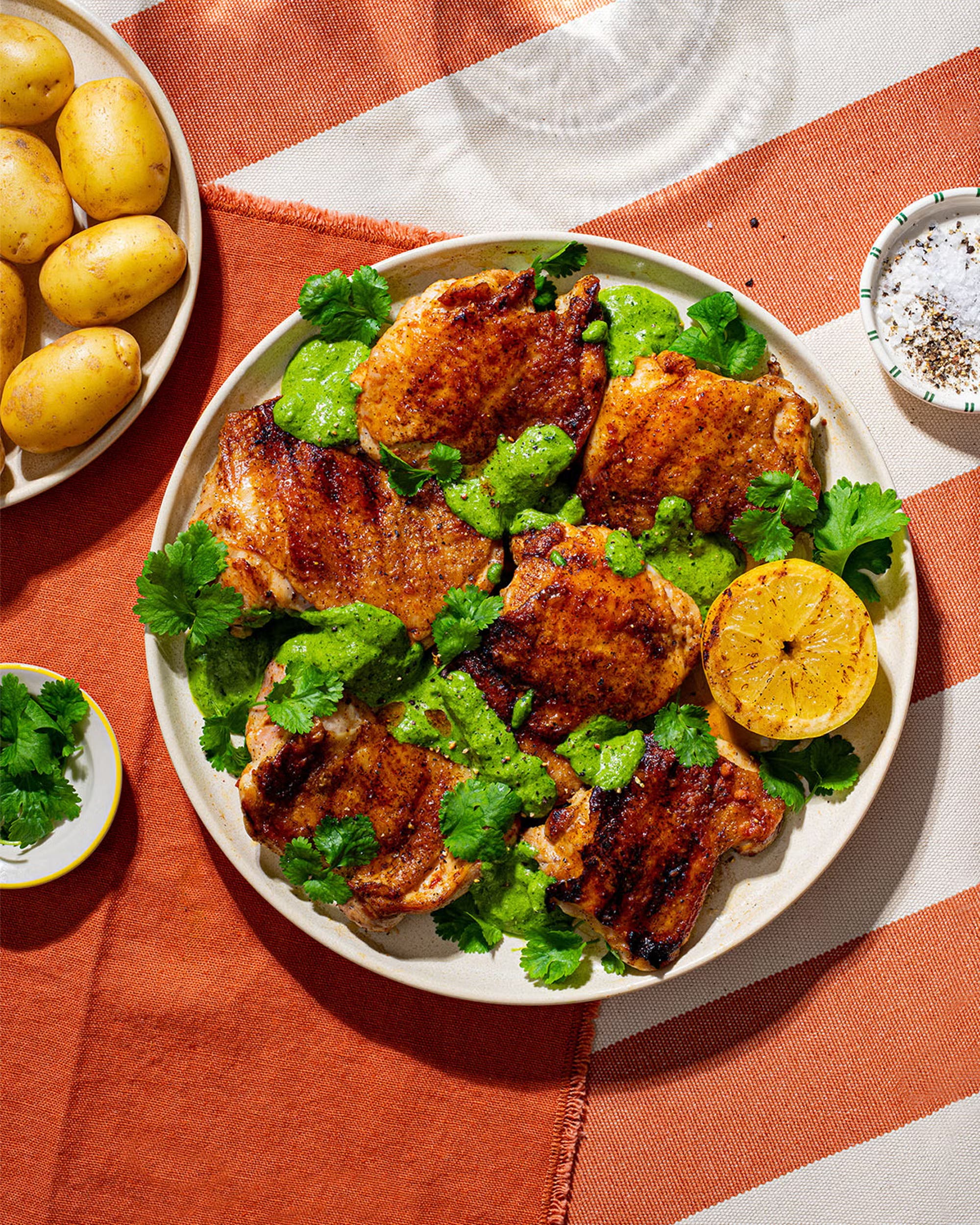 Grillad kyckling med ruccoladressing och potatis