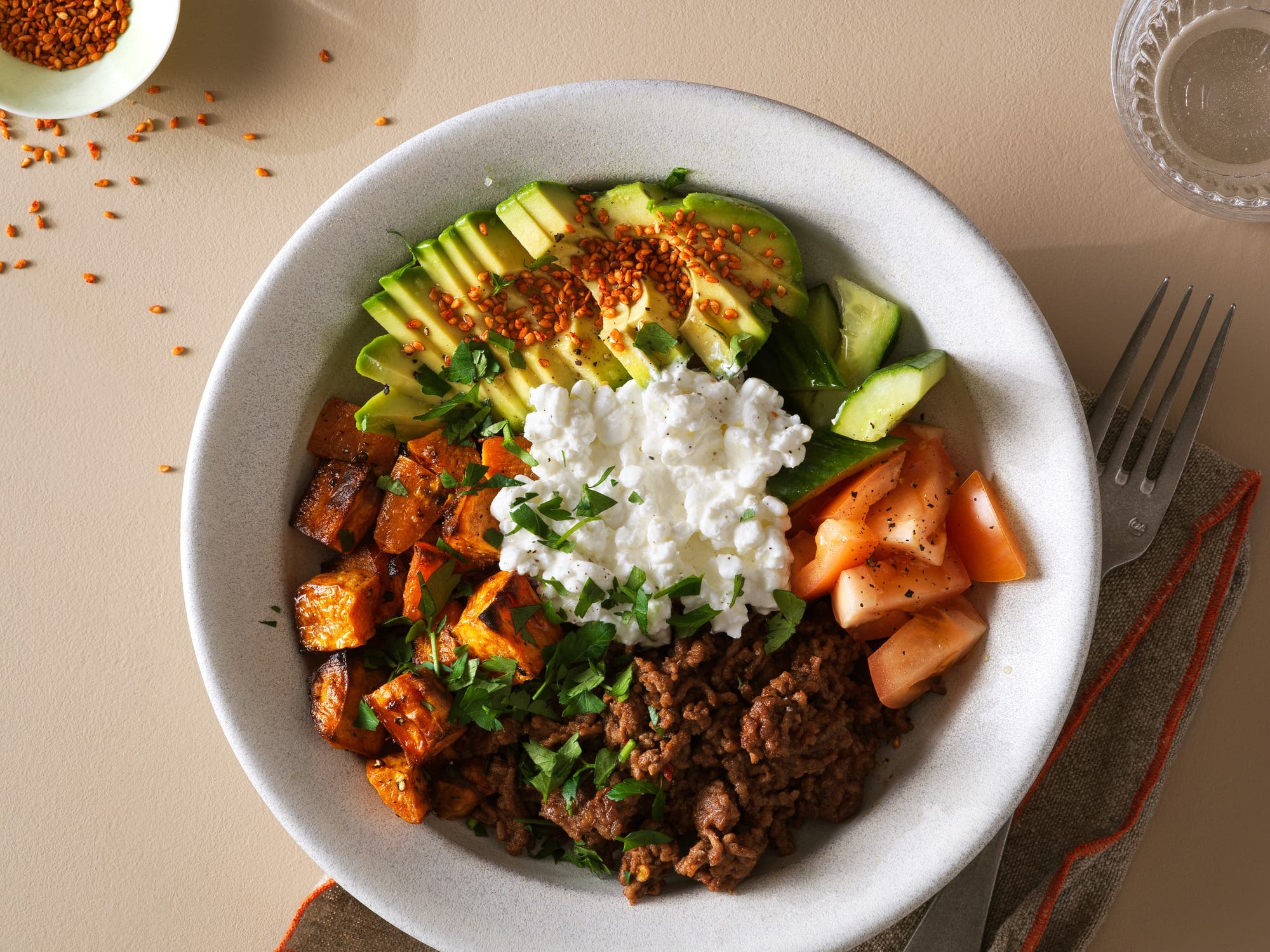 Sötpotatis- och nötfärsbowl med keso